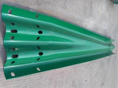 PVC Coating Thrie Beam Highway Guardrail Systems For Traffic Road Protection 4